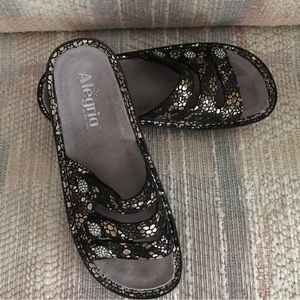 Alegria Fiona Leather Slide Comfort Sandals